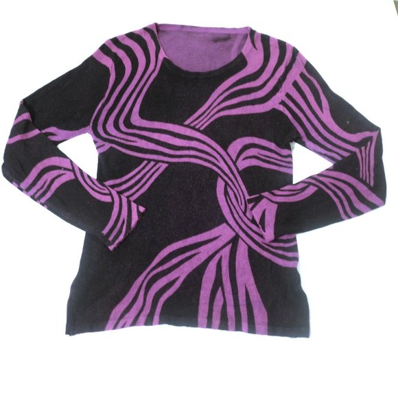 Plum and black geometric ribbon prints all over soft rayon sweater size S - Picture 2 of 5